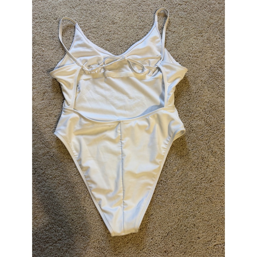 Wild Fable Womens White V-Neck High Cut Open Back One Piece Swimsuit Size M 8-10 - Picture 2 of 4